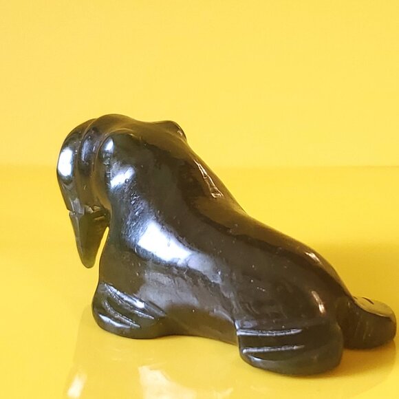 Hand-Carved Canadian Jade Walrus Figurine – Genuine Nephrite from BC - Picture 7 of 9